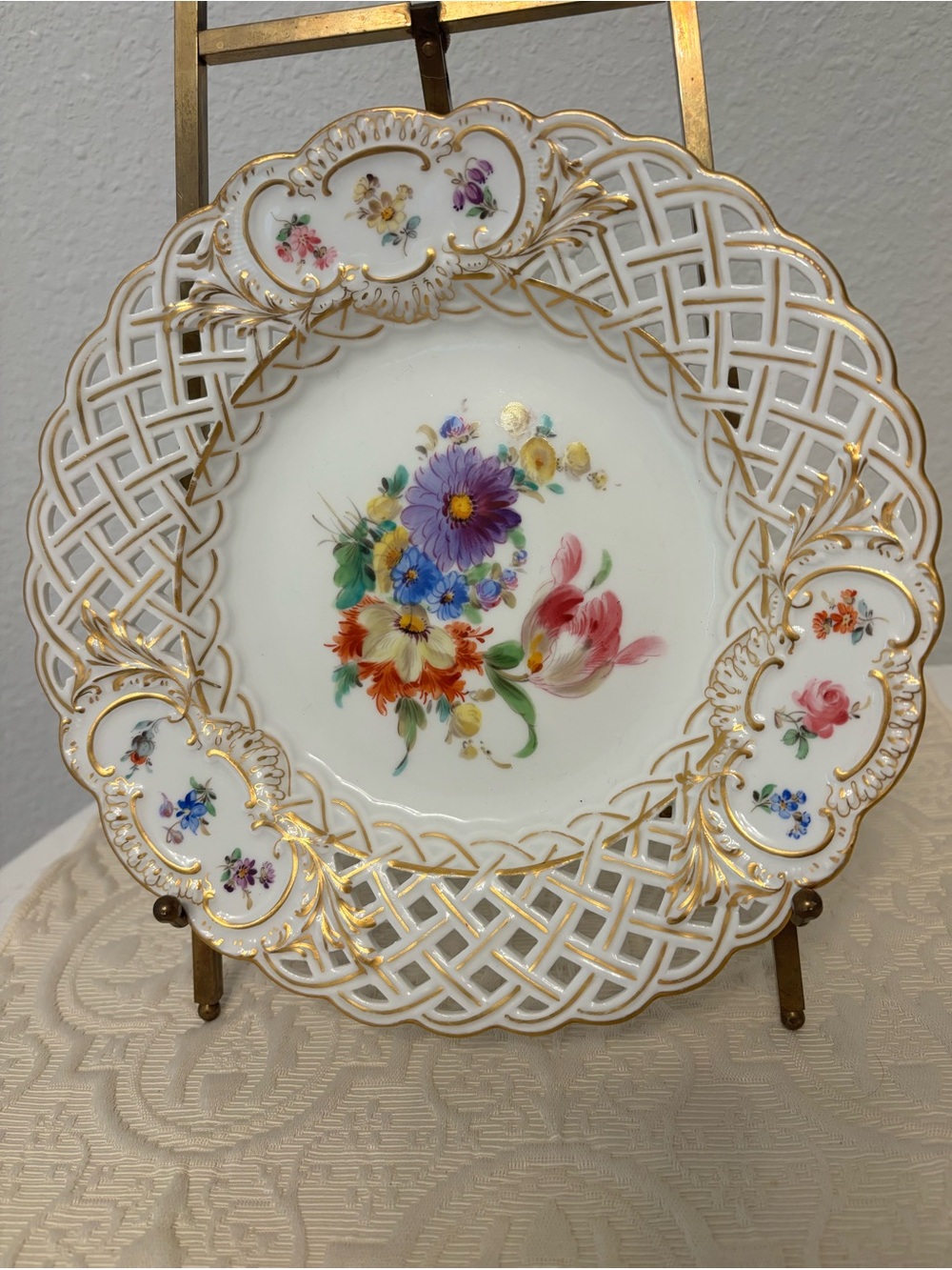 Antique Meissen porcelain reticulated floral plate hand-painted gilt lattice 8”